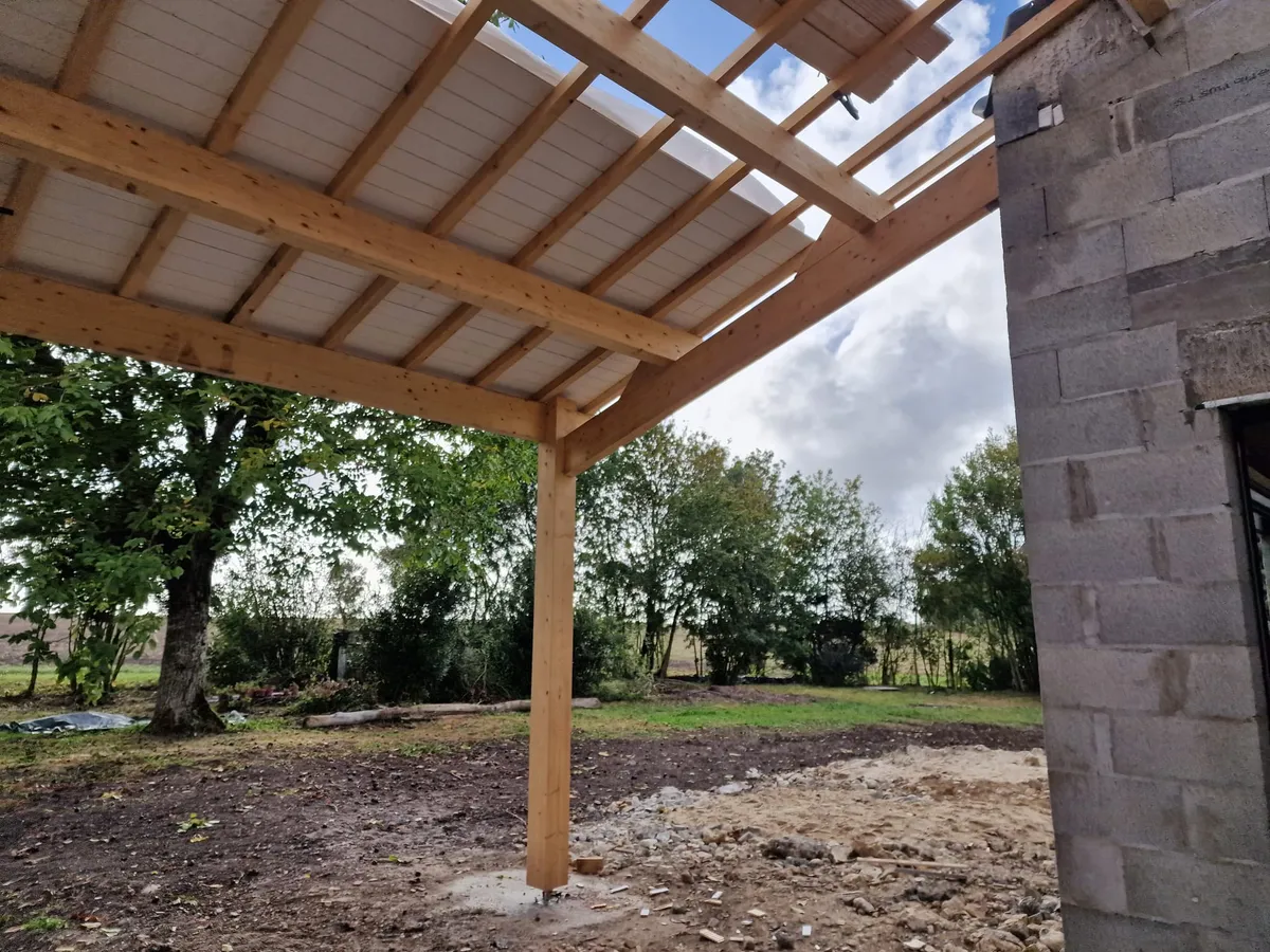 Réalisation de charpente par EB Conception, menuisier et ébéniste à Saintes